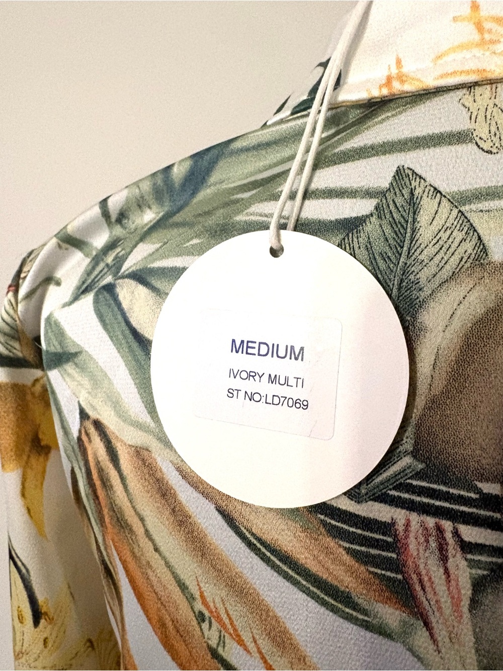 Floral Wrap Tunic Dress in size Medium - Picture 4 of 7